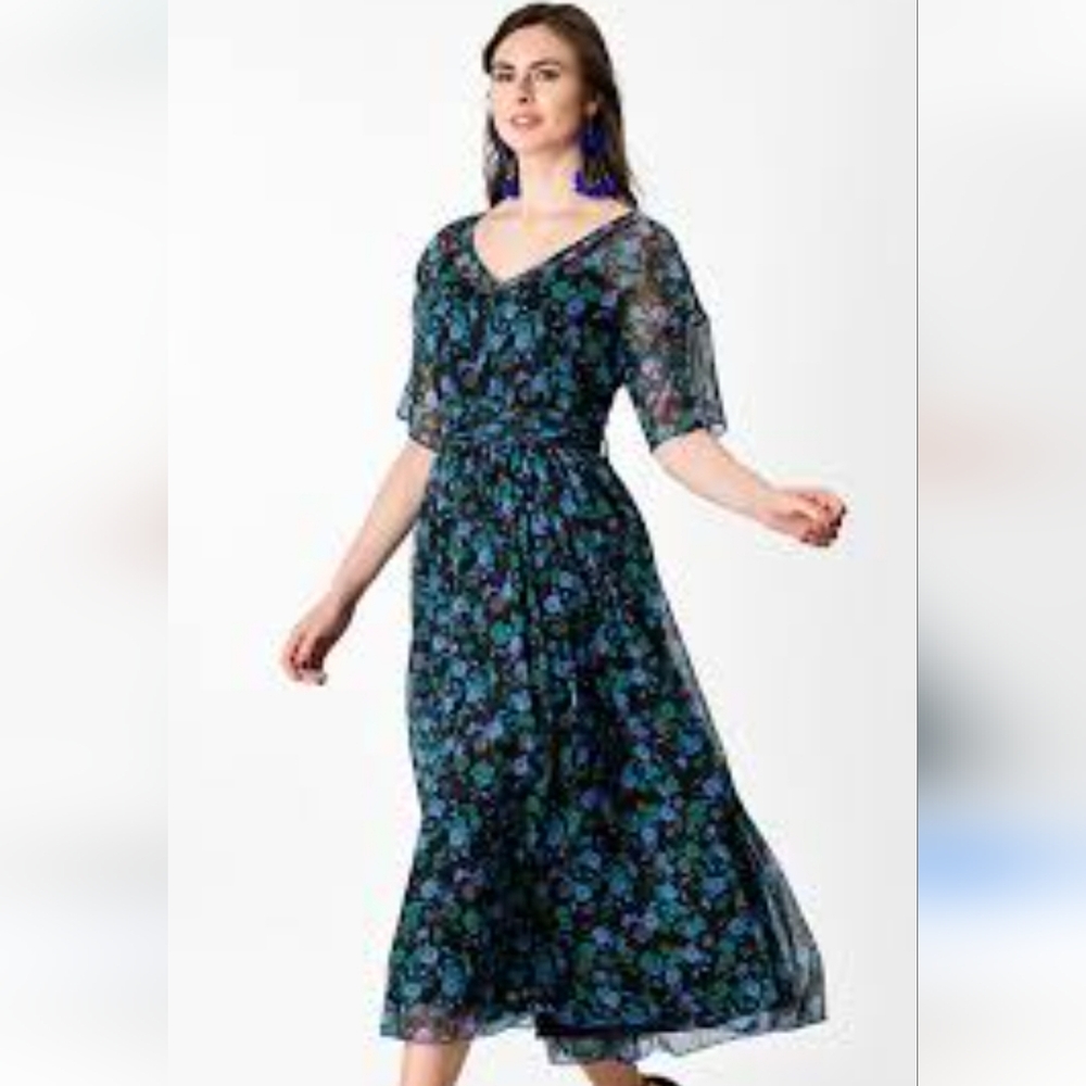 Eshakti Wayward Fancies Floral Print Lurex Chiffon Sash‎ Tie Dress